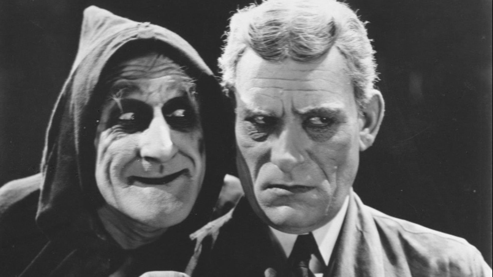 File:Frank Austin-Lon Chaney in The Monster.jpg