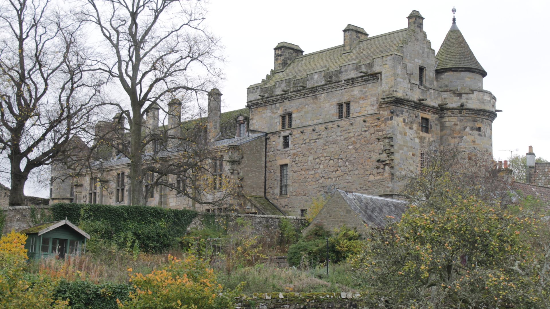 File:Falkland Palace from the NW.jpg