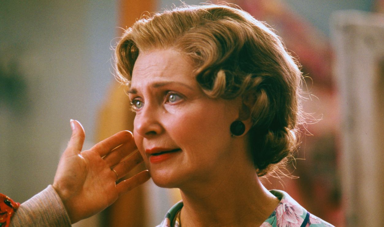 Gettyimages - 1339532195, Joanne Woodward In 'Mr & Mrs Bridge' View of American actress Joanne Woodward (in costume as 'India Bridge') during the filming of 'Mr & Mrs Bridge' (directed by James Ivory), Kansas City, Missouri, September 1989. 