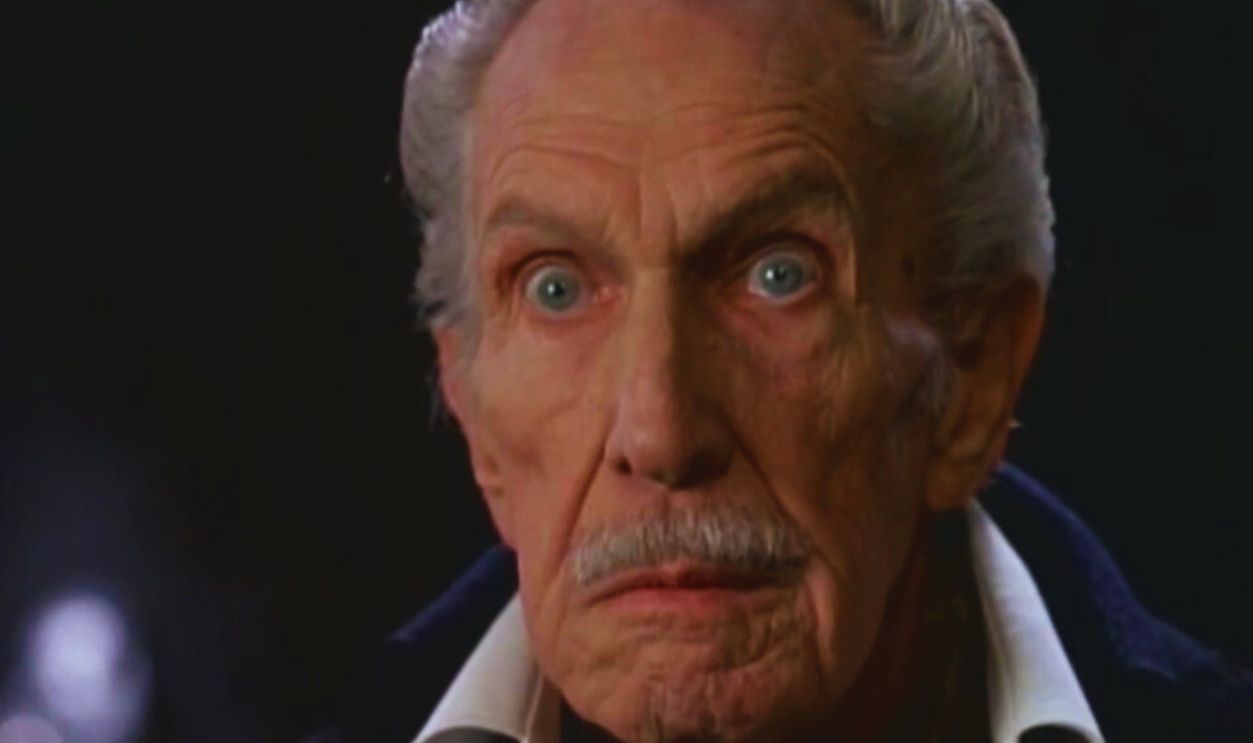 Screenshot from Edward Scissorhands (1990)