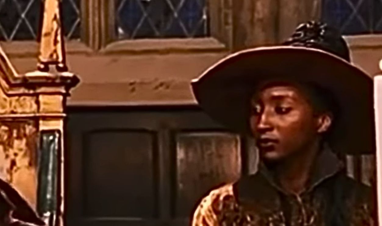 Screenshot from Harry Potter and the Philosopher’s Stone (2001)