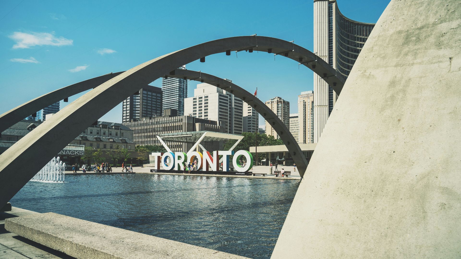 Toronto building during daytime