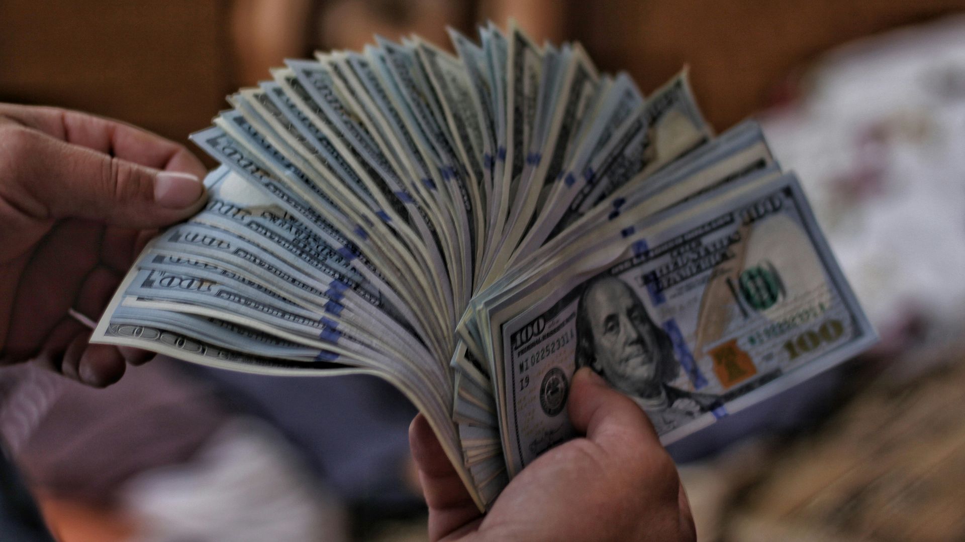 100 US dollar banknotes