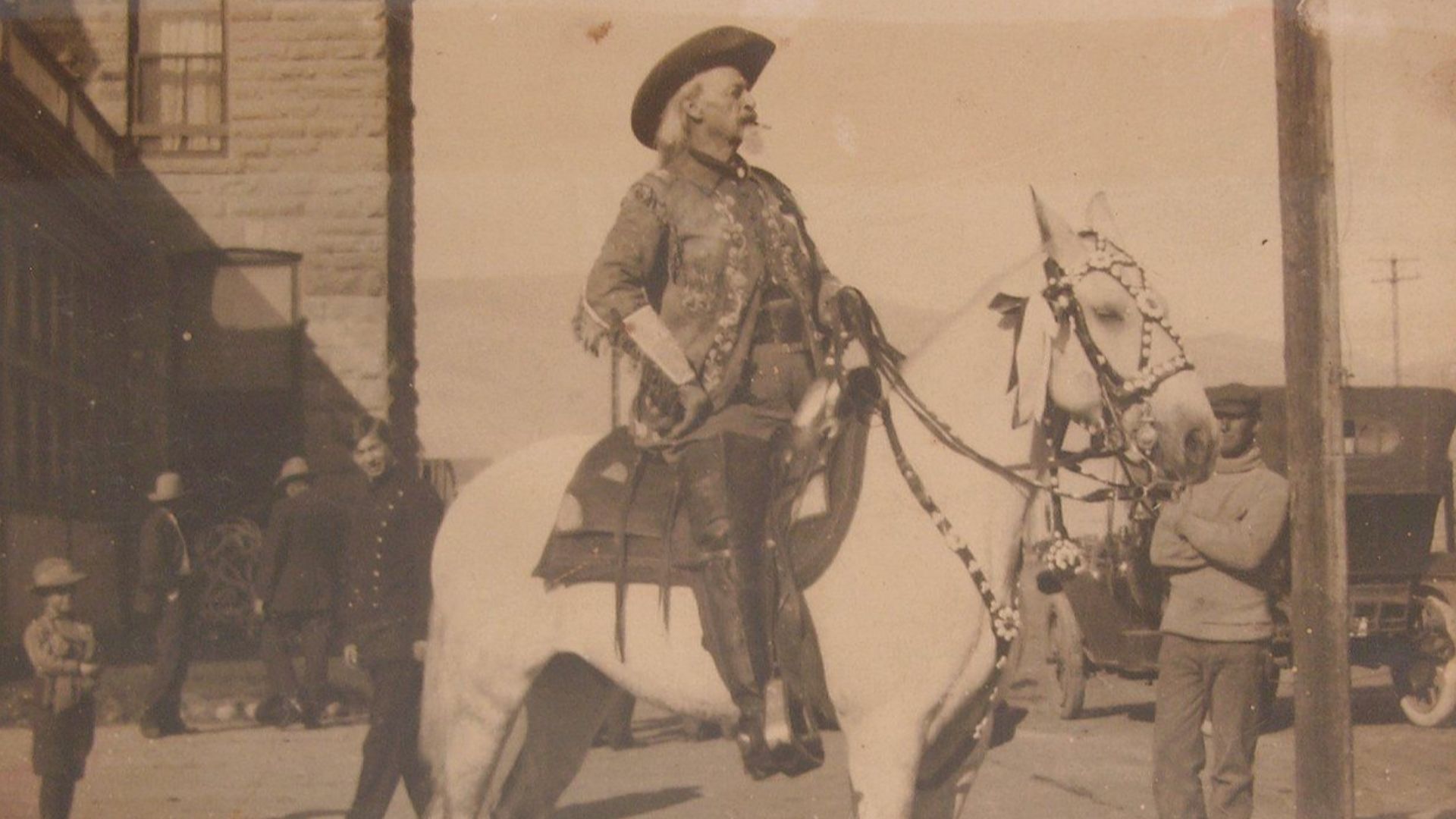 File:Buffalo Bill Cody c1914.jpg