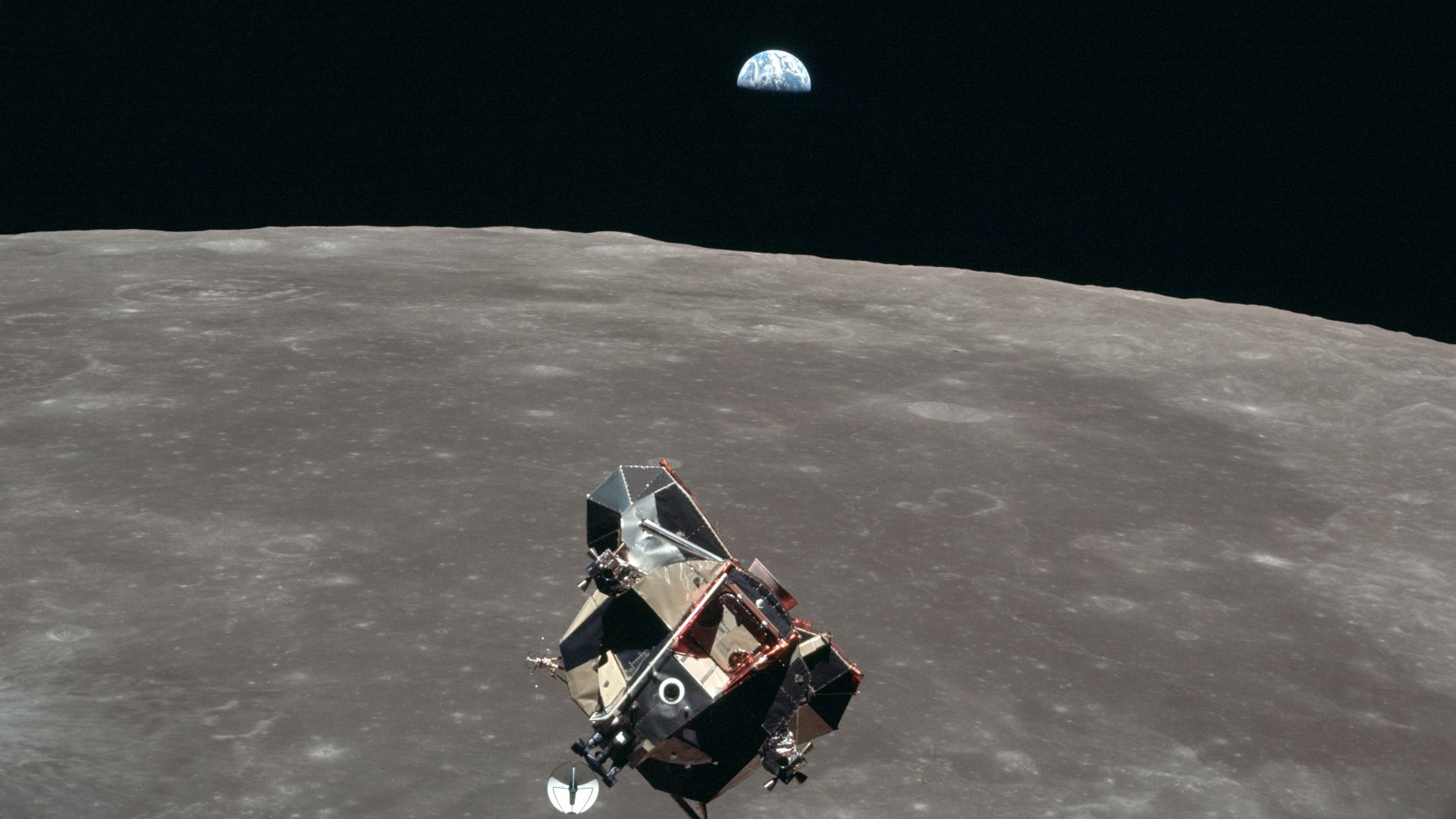 File:AS11-44-6643 - Apollo 11 - Apollo 11 Mission image - View of Moon limb and Lunar Module during ascent, Mare Smythii, Earth on horizon - NARA - 16687416.jpg