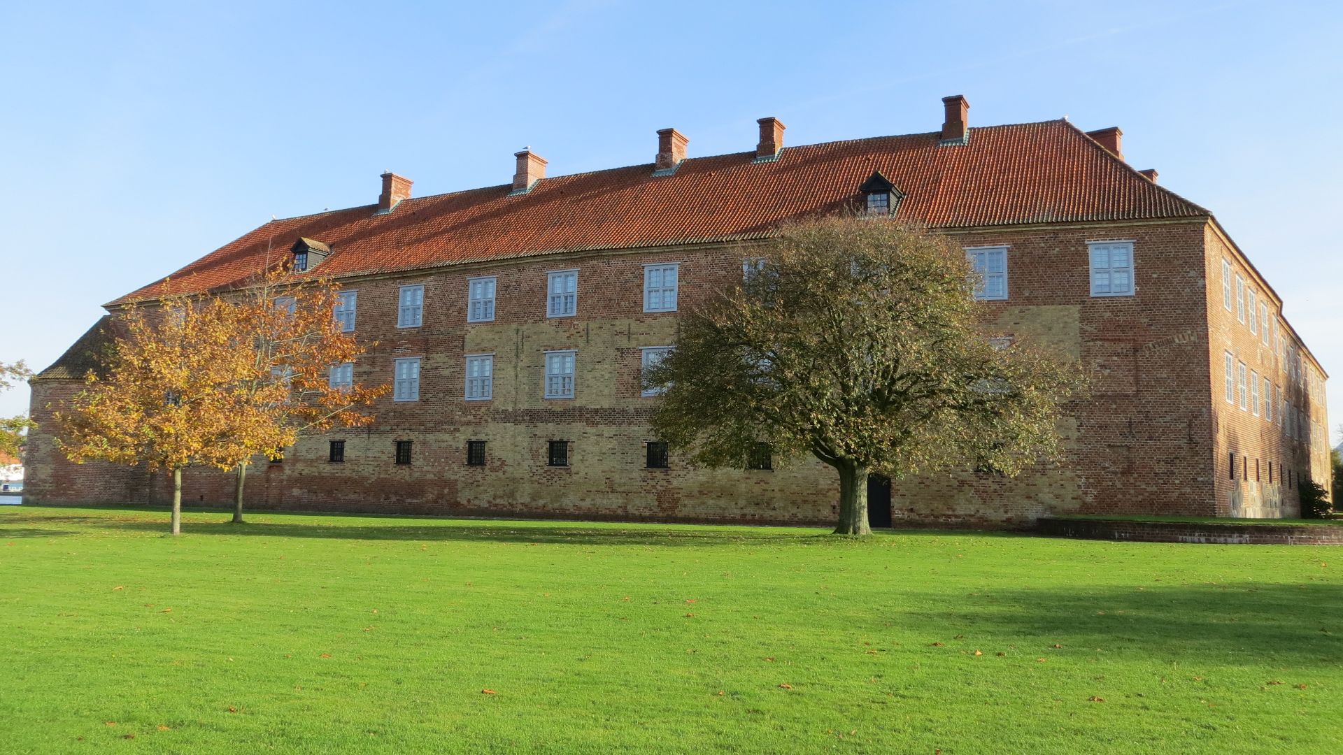 File:Schloss Sonderburg (2013), Bild 05.JPG