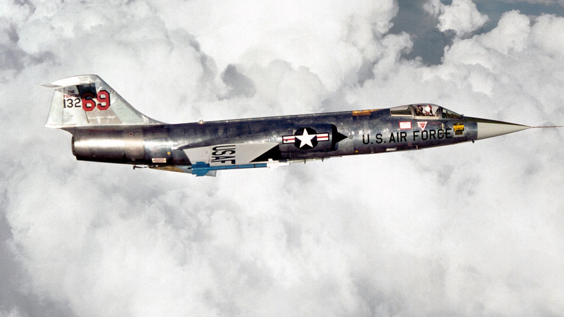 File:F-104 right side view.jpg