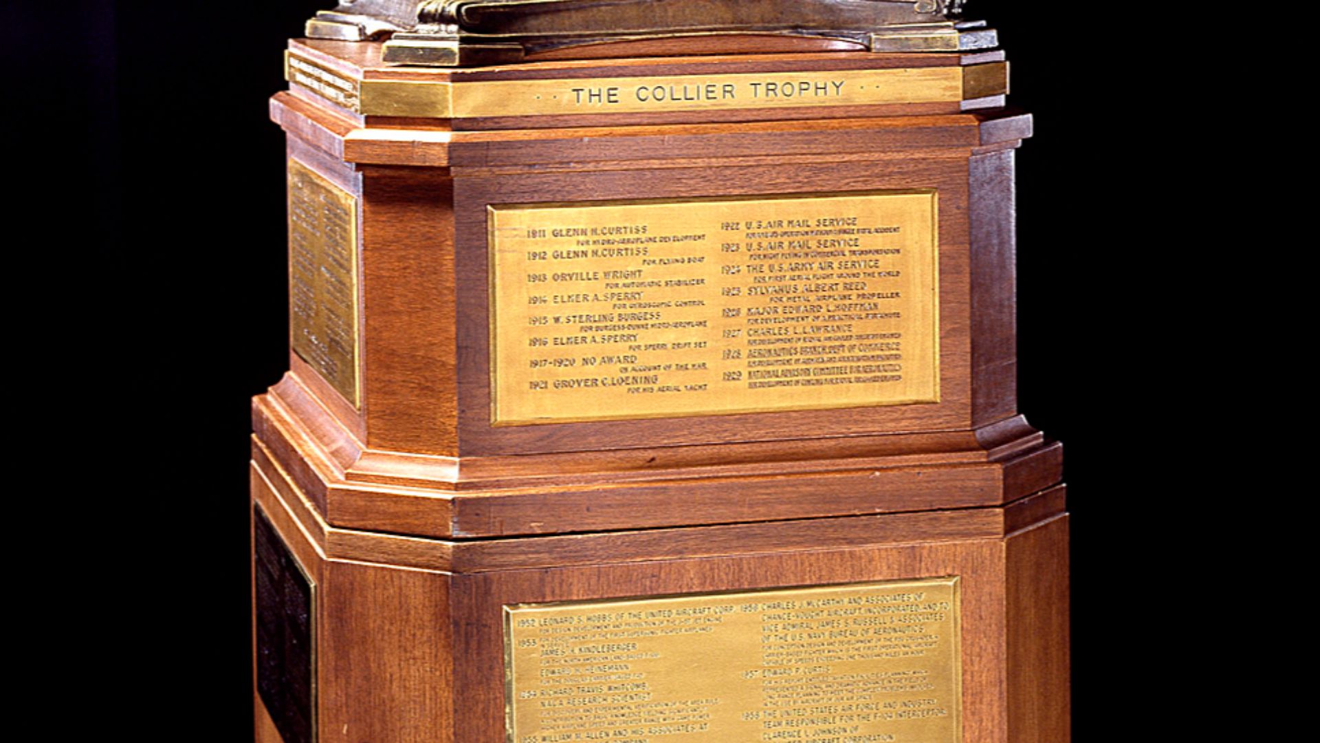 File:1992 CollierTrophyGPS.jpg