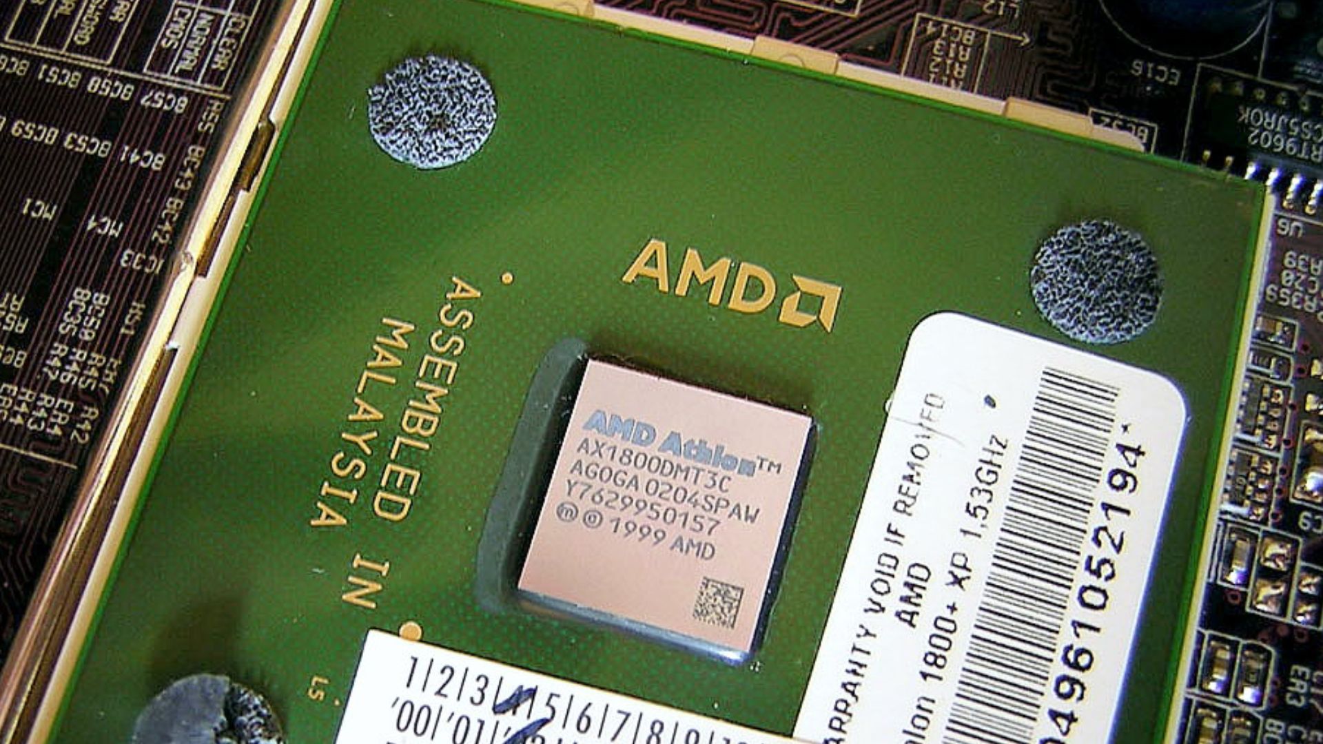 File:CPU AMD Athlon 1800 XP.jpg