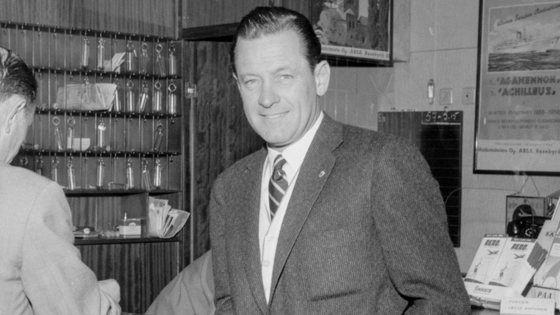 File:William-Holden-1956-Helsinki.jpg