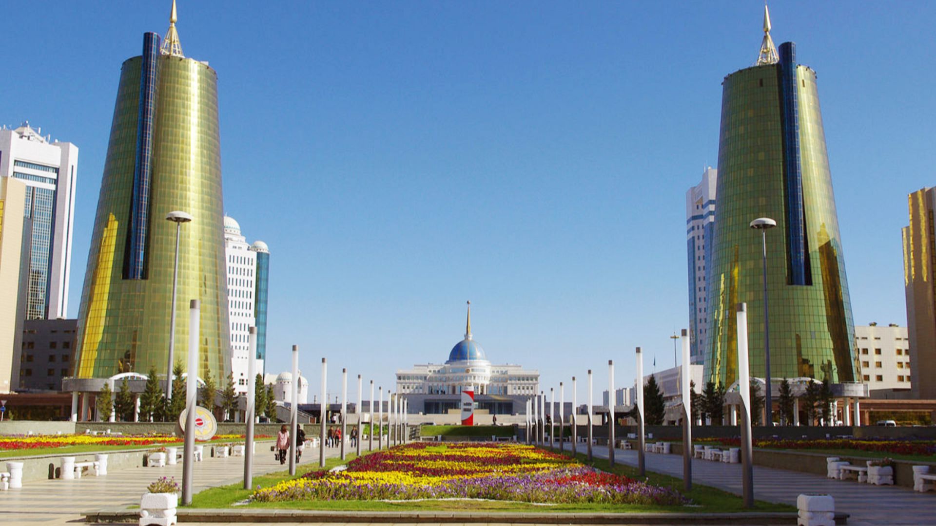 File:Central Downtown Astana 1.jpg
