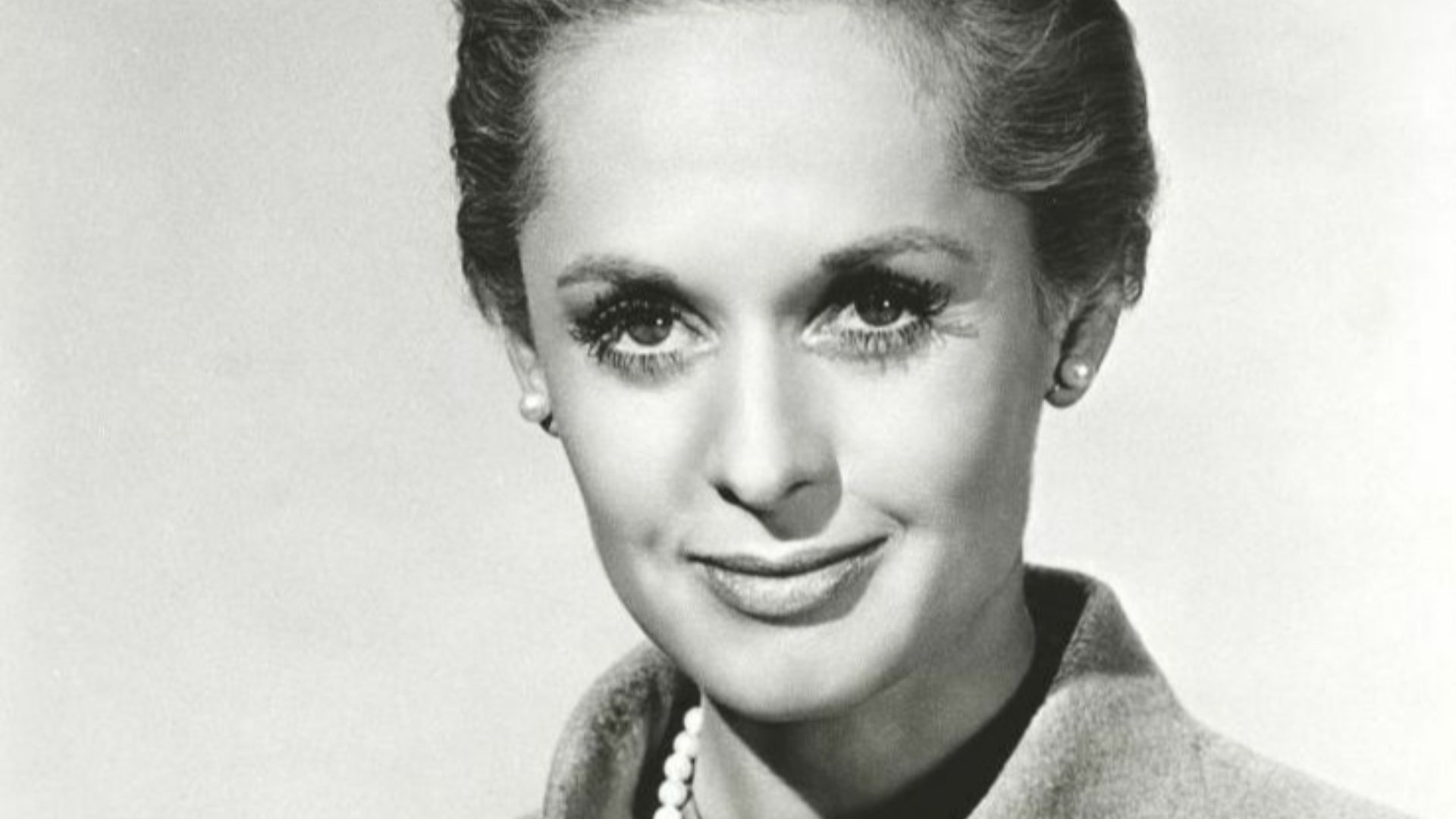 File:Tippi Hedren in 1964.jpg