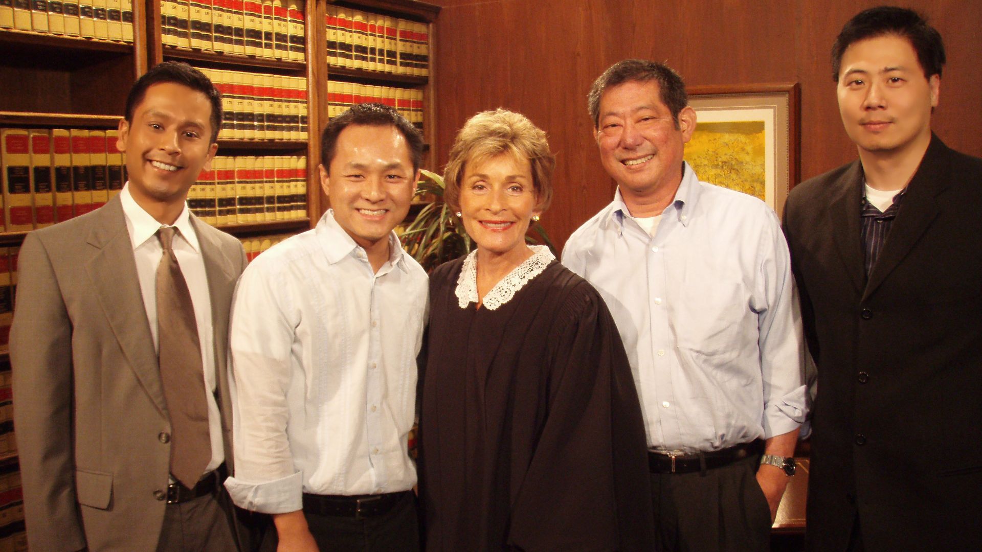 File:Judge Judy with fans.jpg