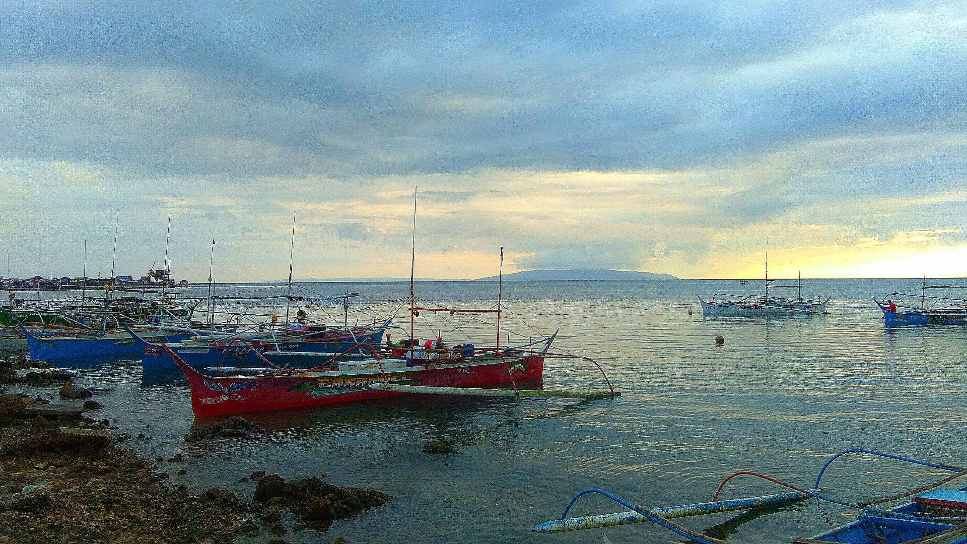 File:Homonhon Island, Guiuan, Eastern Samar at sunset.jpg