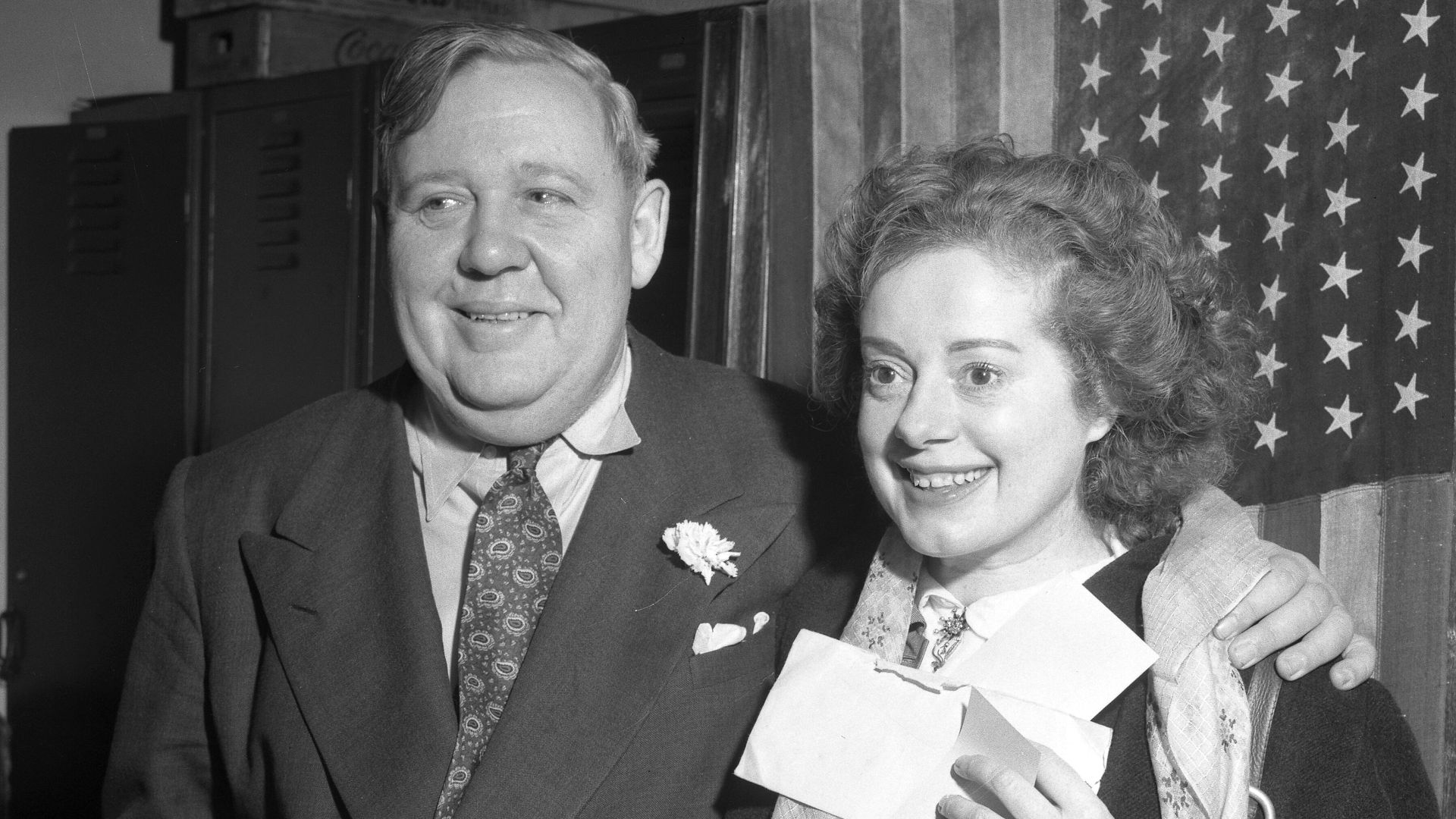 File:Charles Laughton and Elsa Lanchester becoming US citizens.jpg