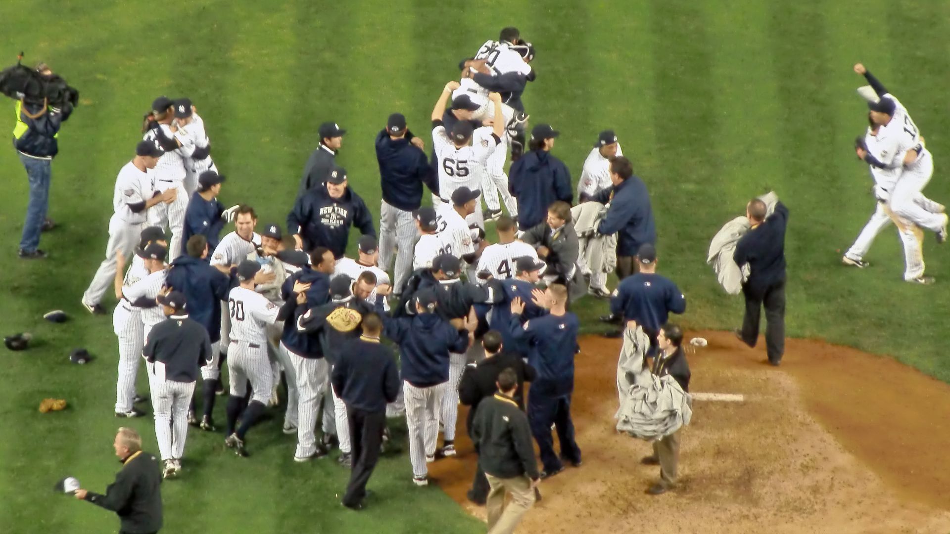 File:New York Yankees 2009 World Series Champions.jpg
