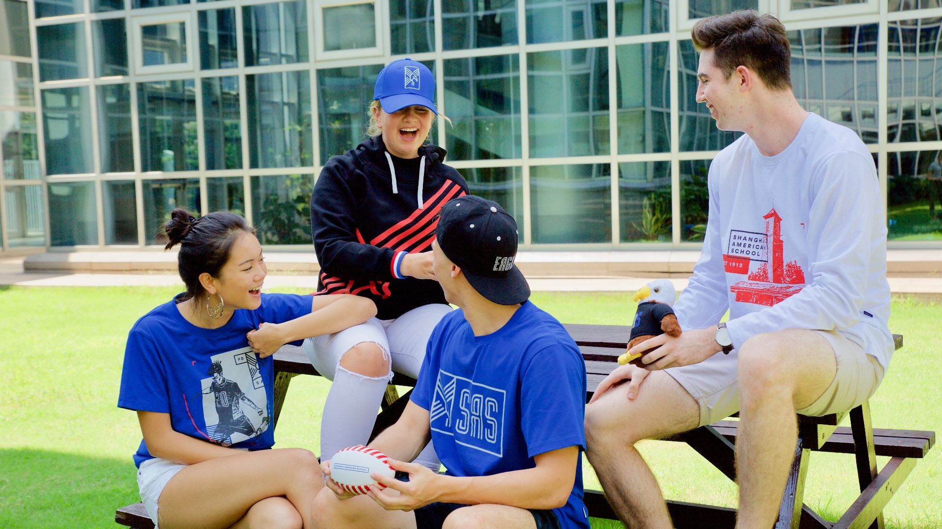 File:High school students, SAS Pudong.jpg