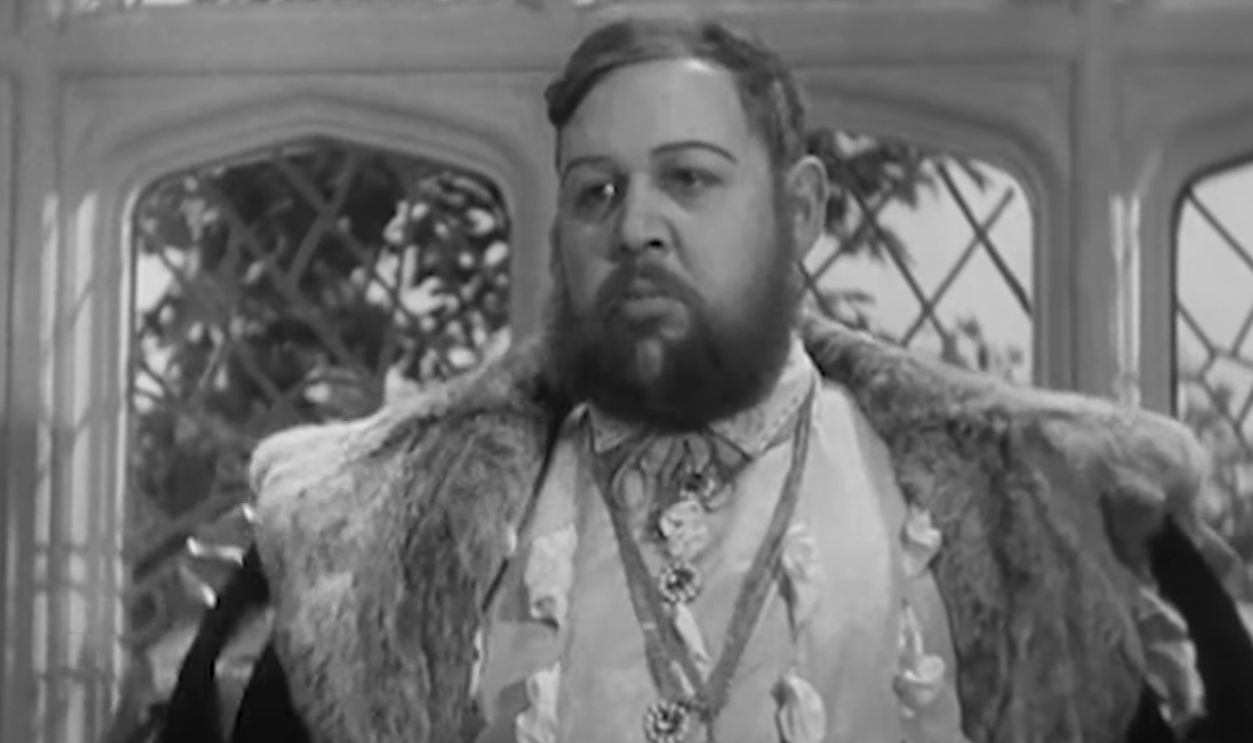 Screenshot from The Private Life of Henry VIII (1933)