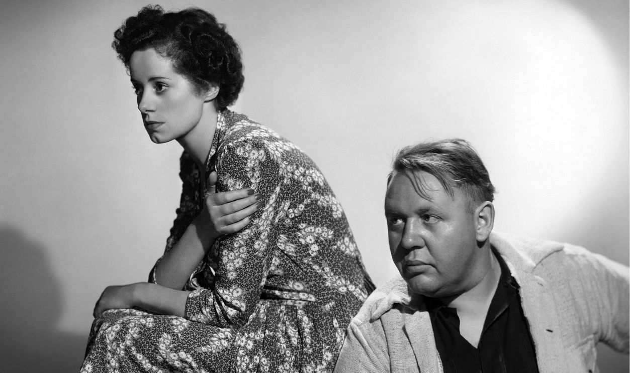 Actress Elsa Lanchester and Charles Laughton sing 