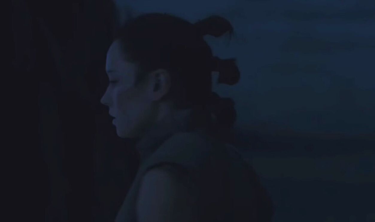 Screenshot from Star Wars: The Last Jedi (2017)