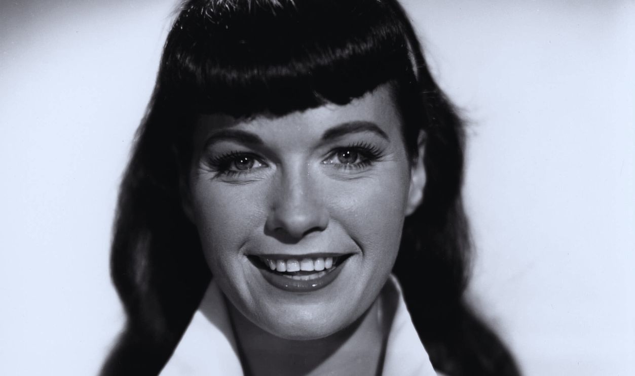 Gettyimages - 73996932, Bettie Page Portrait CIRCA 1952: Pin-up model Bettie Page poses for a portrait in circa 1952.