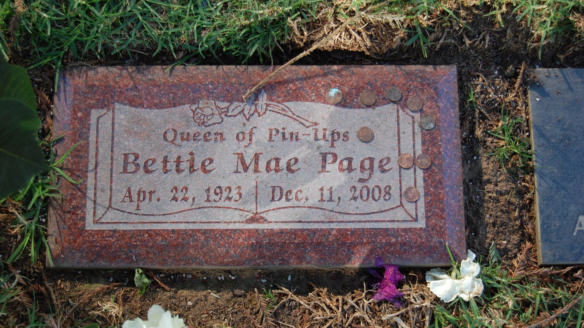 File:Bettie Page grave at Westwood Village Memorial Park Cemetery in Brentwood, California.JPG