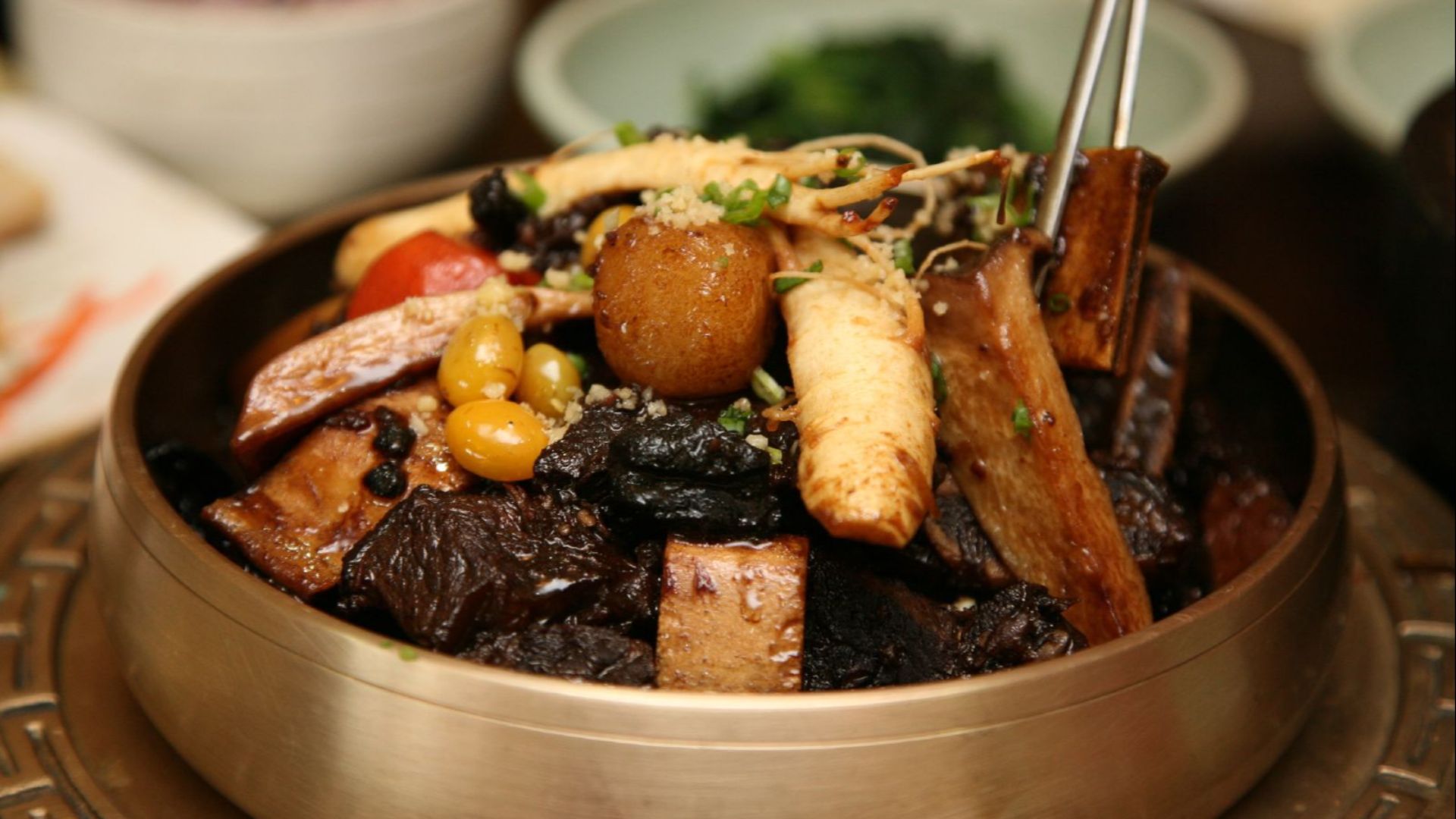 File:Korean braised beef short ribs-Galbijjim-02.jpg
