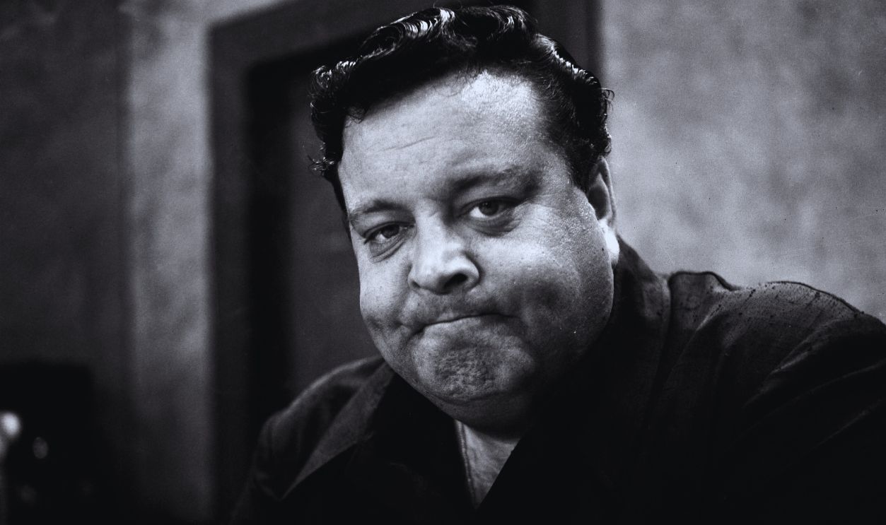 Gettyimages - 451344197, The Jackie Gleason Show LOS ANGELES - MAY 15, 1955: Actor Jackie Gleason on stage during rehearsal of the 