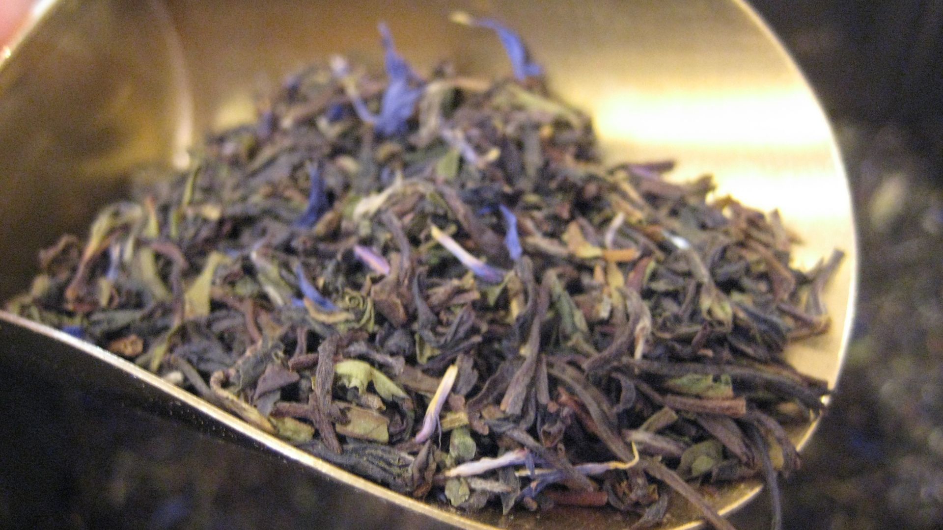 File:Earl Greys Lady Violet Tea.jpg