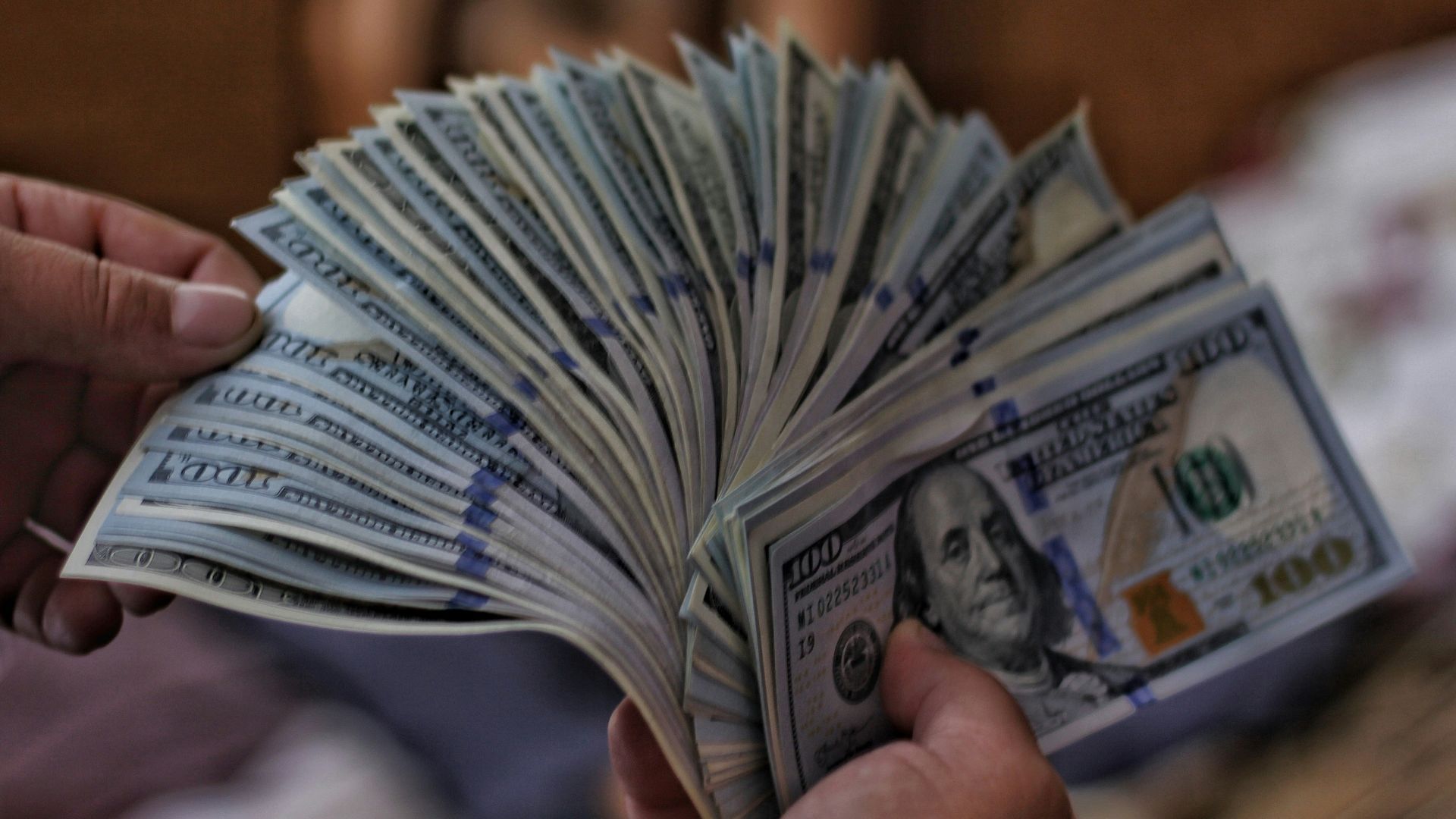 100 US dollar banknotes