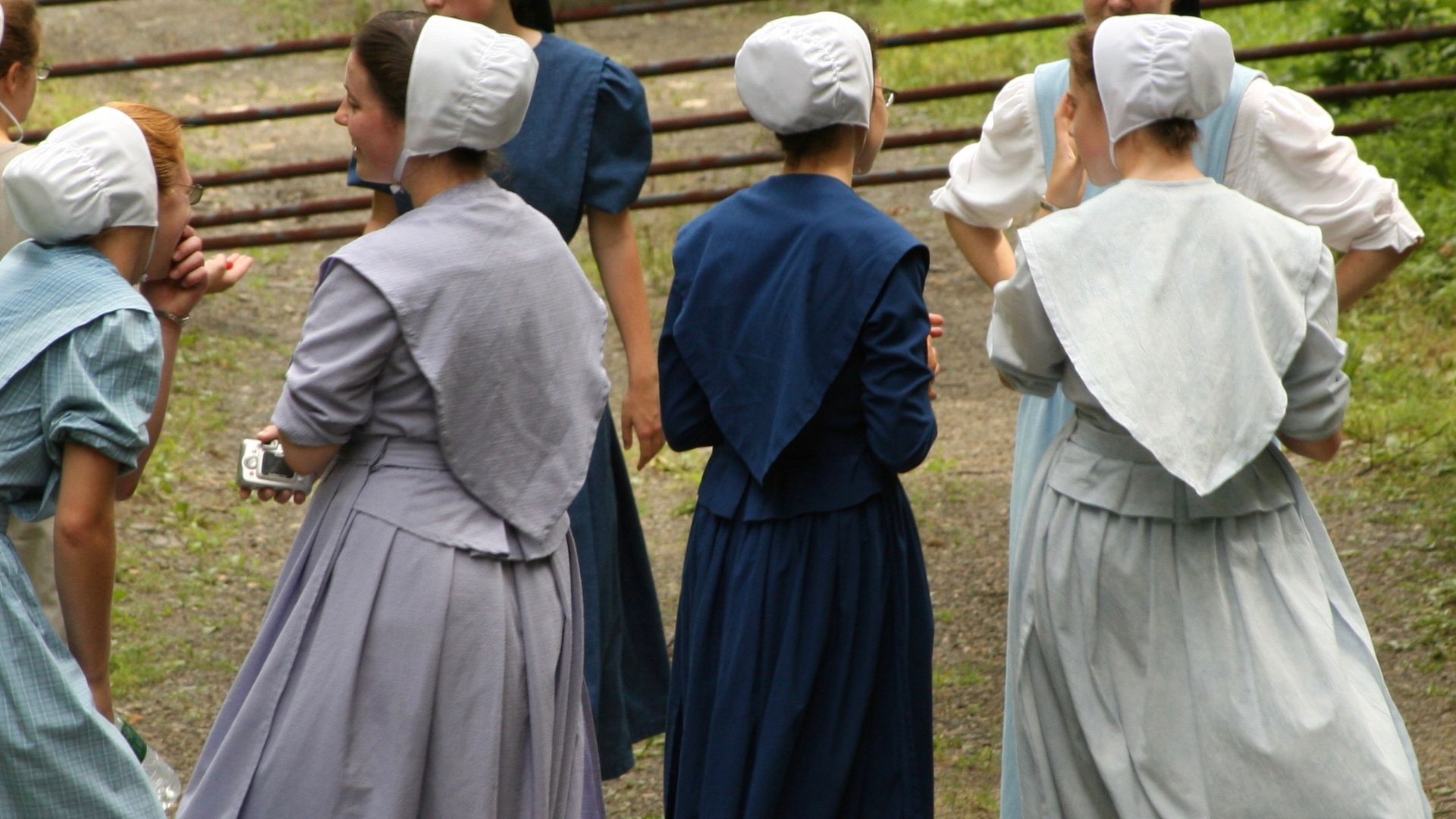 File:Old Order River Brethren women.jpg