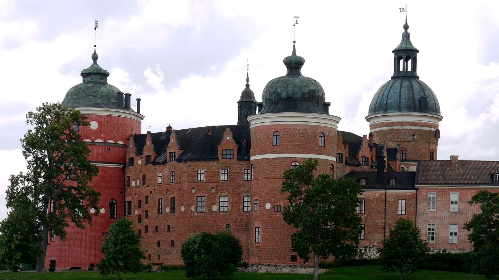 File:Gripsholms slott view2.jpg