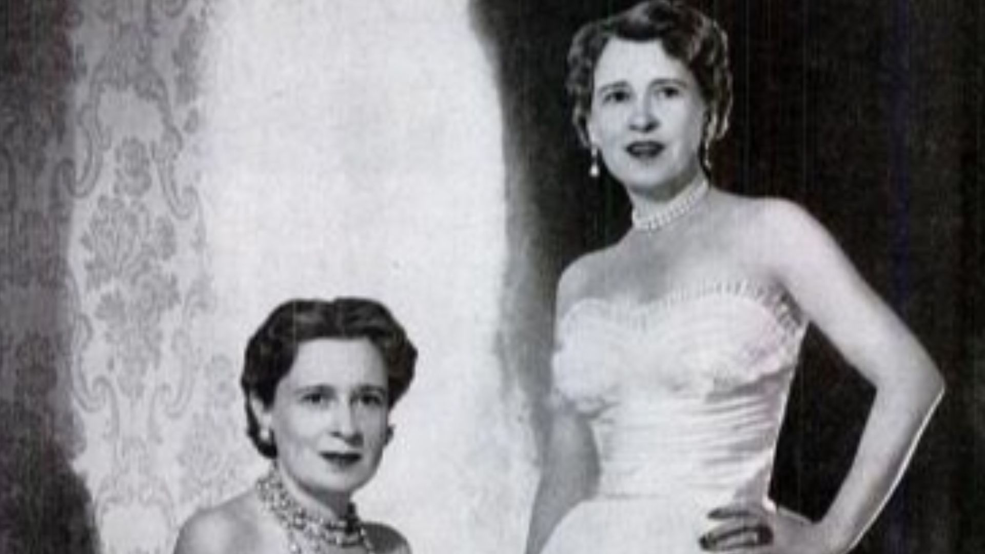 File:Morgan twins 1955.JPG