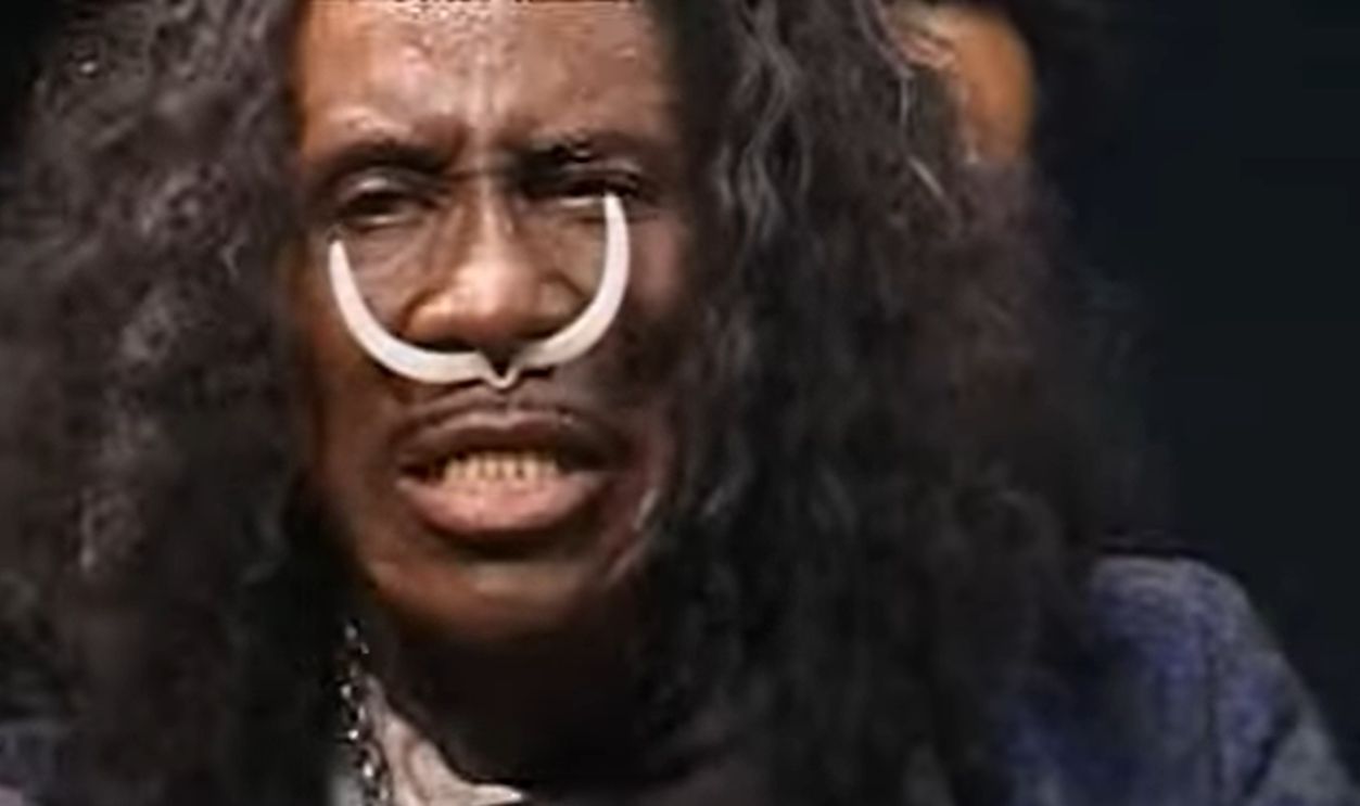 Screenshot from I Put a Spell on Me (2001)