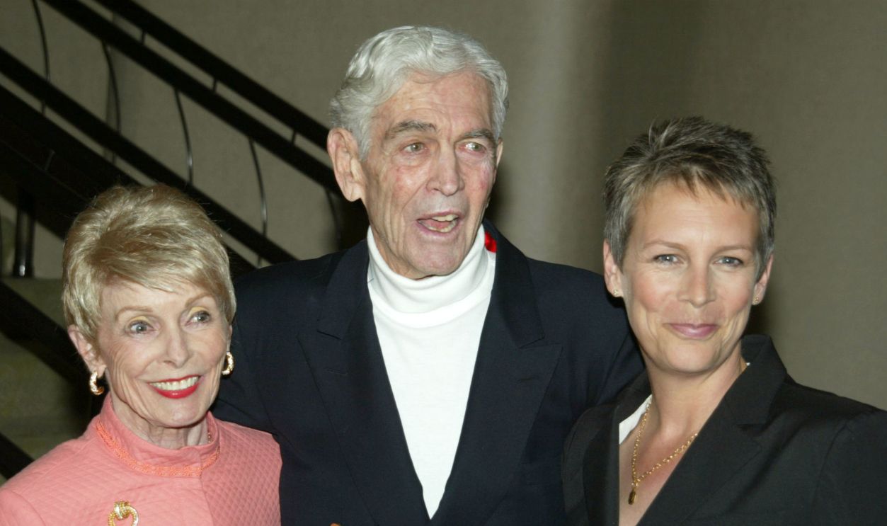 Gettyimages - 115389803, Cedars-Sinai Medical Center's Teen Line Honors Jamie Lee Curtis With A Humanitarian Award At Their Food For Thought Luncheon Janet Leigh, Robert Brandt & Jamie Lee Curtis during Cedars-Sinai Medical Center's Teen Line Honors Jamie Lee Curtis With Humanitarian Award At Food For Thought Luncheon at Wyndham Bel Age Hotel in West Hollywood, California, United States.