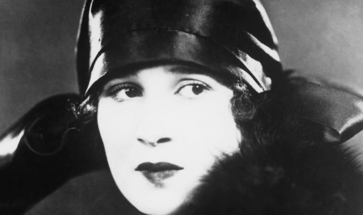 Gettyimages-103627588-1-Scaled (2)