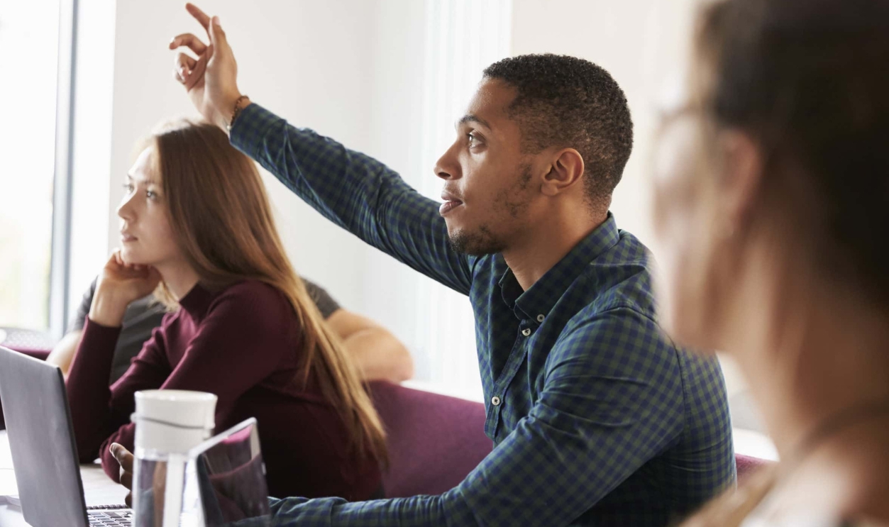 Students Asking Question, Shutterstock, 478412617 (2)