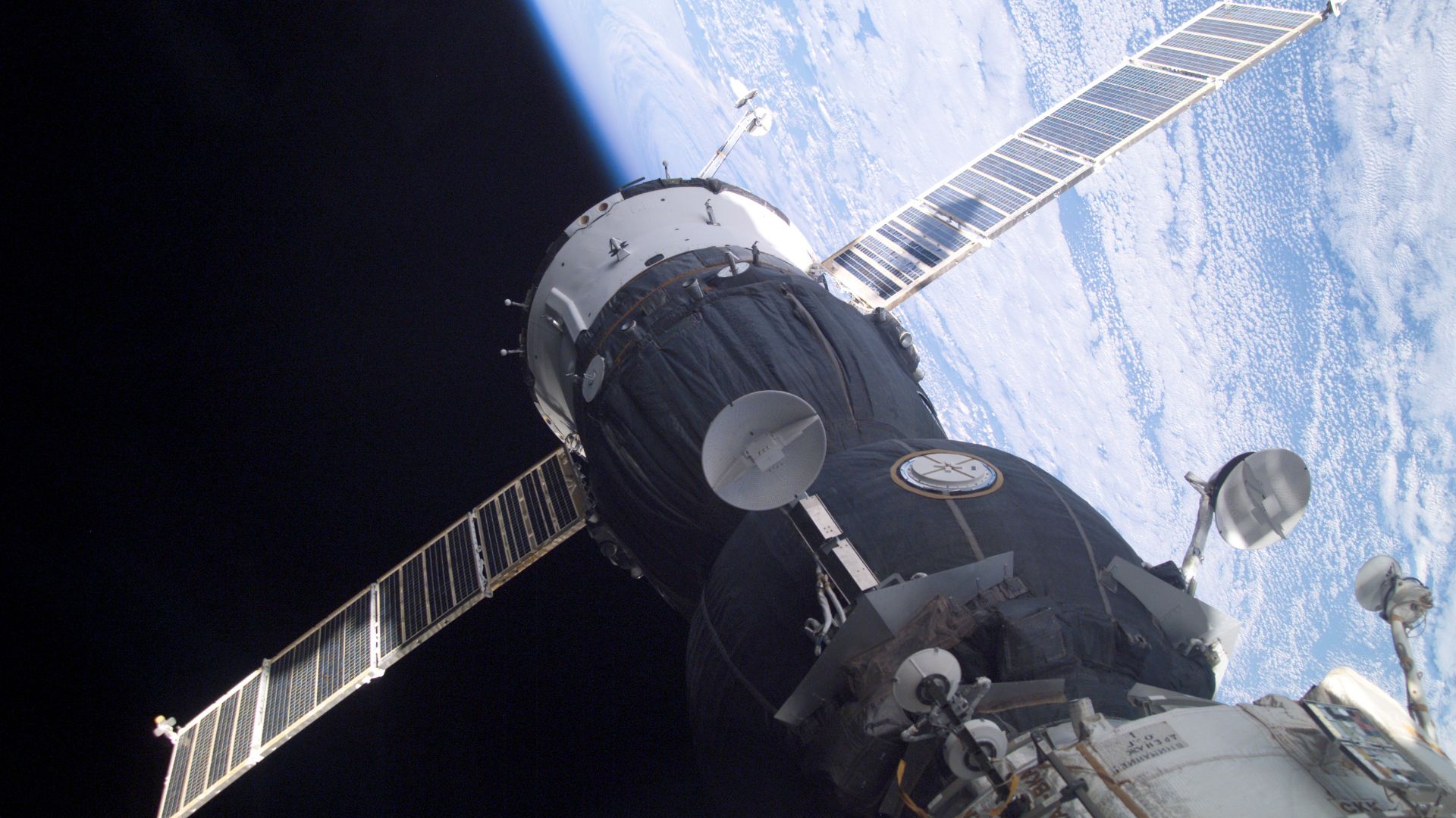 File:Soyuz TMA-1 at the ISS.jpg