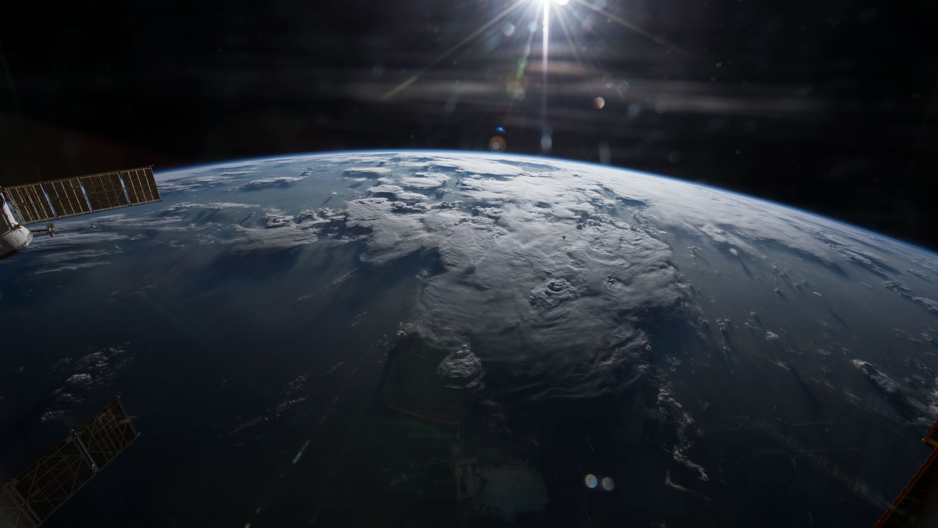 File:ISS-42 Earth view.jpg