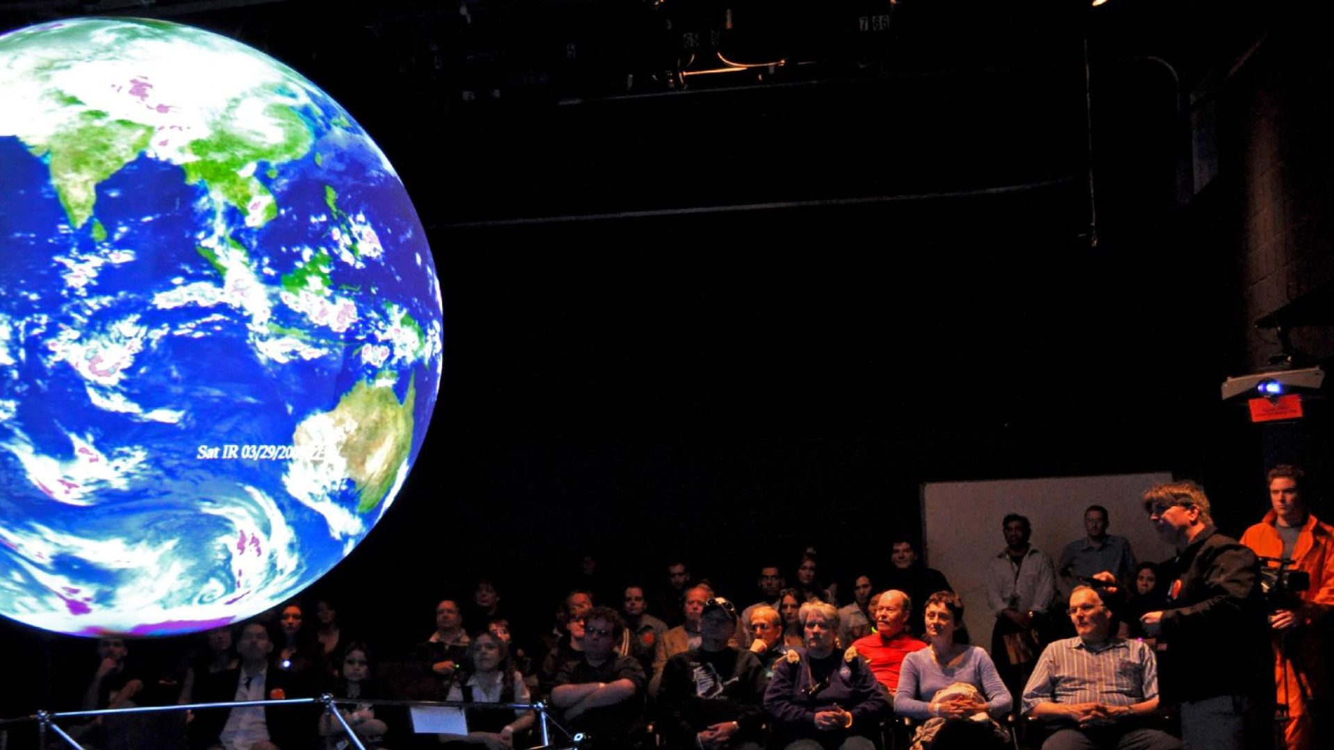 File:Yuri's Night at Goddard.jpg