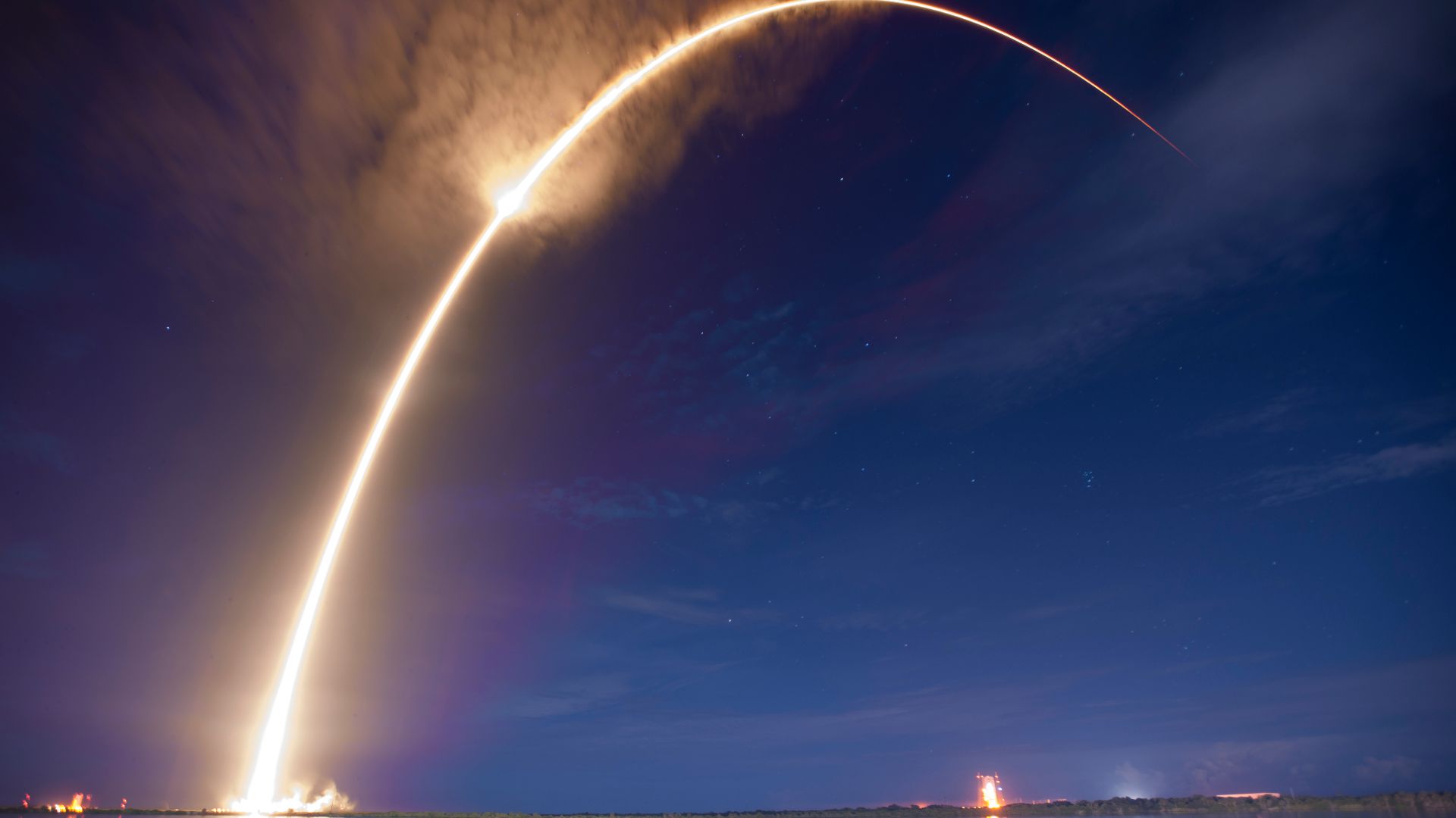File:Launch of Falcon 9 carrying ASIASAT 6 (16169087563).jpg