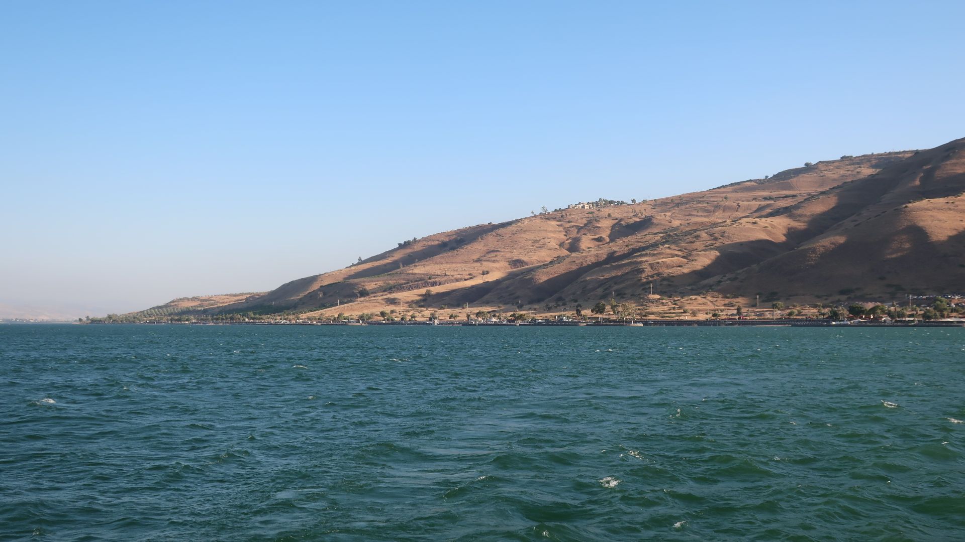 File:South-west extremity of the Sea of Galilee as seen from the sea.jpg