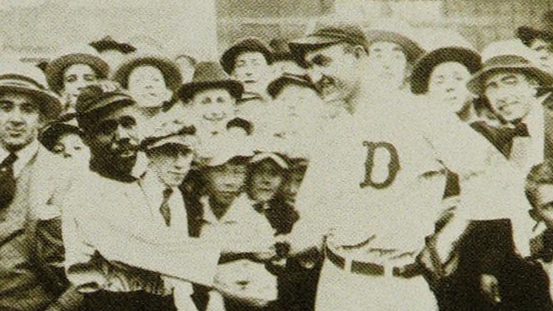 File:Ty Cobb shaking hands with Rastus Simon, Navin Field, Detroit, 1918.png
