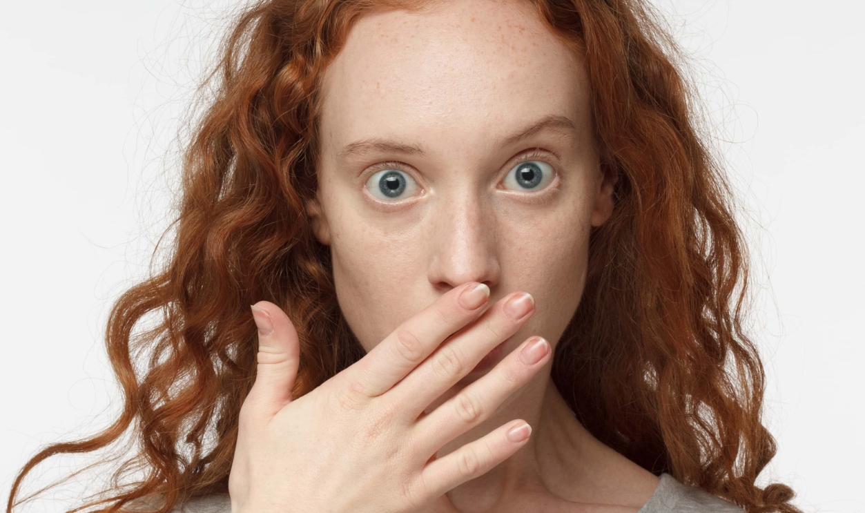 Astonished Bug-Eyed Curly Redhead Girl- Gettyimages-1001502722 (2)