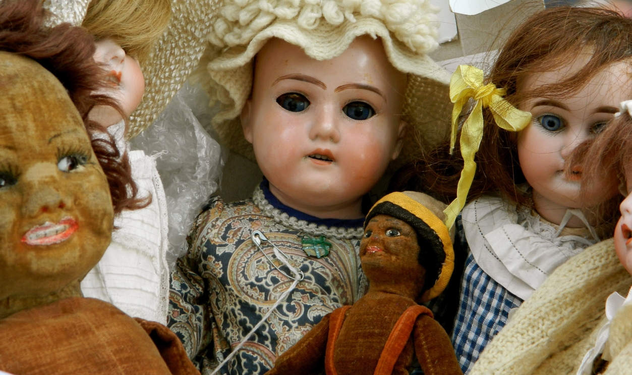 Dolls-Antique-Vintage-Toys-Retro