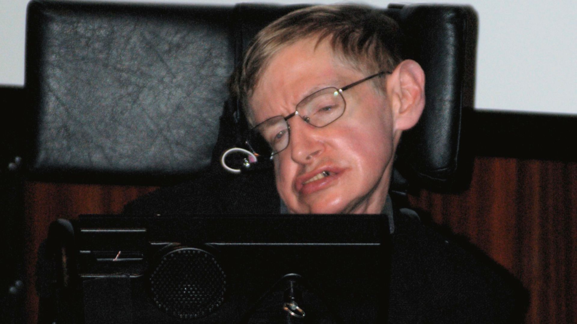File:Stephen Hawking 050506.jpg