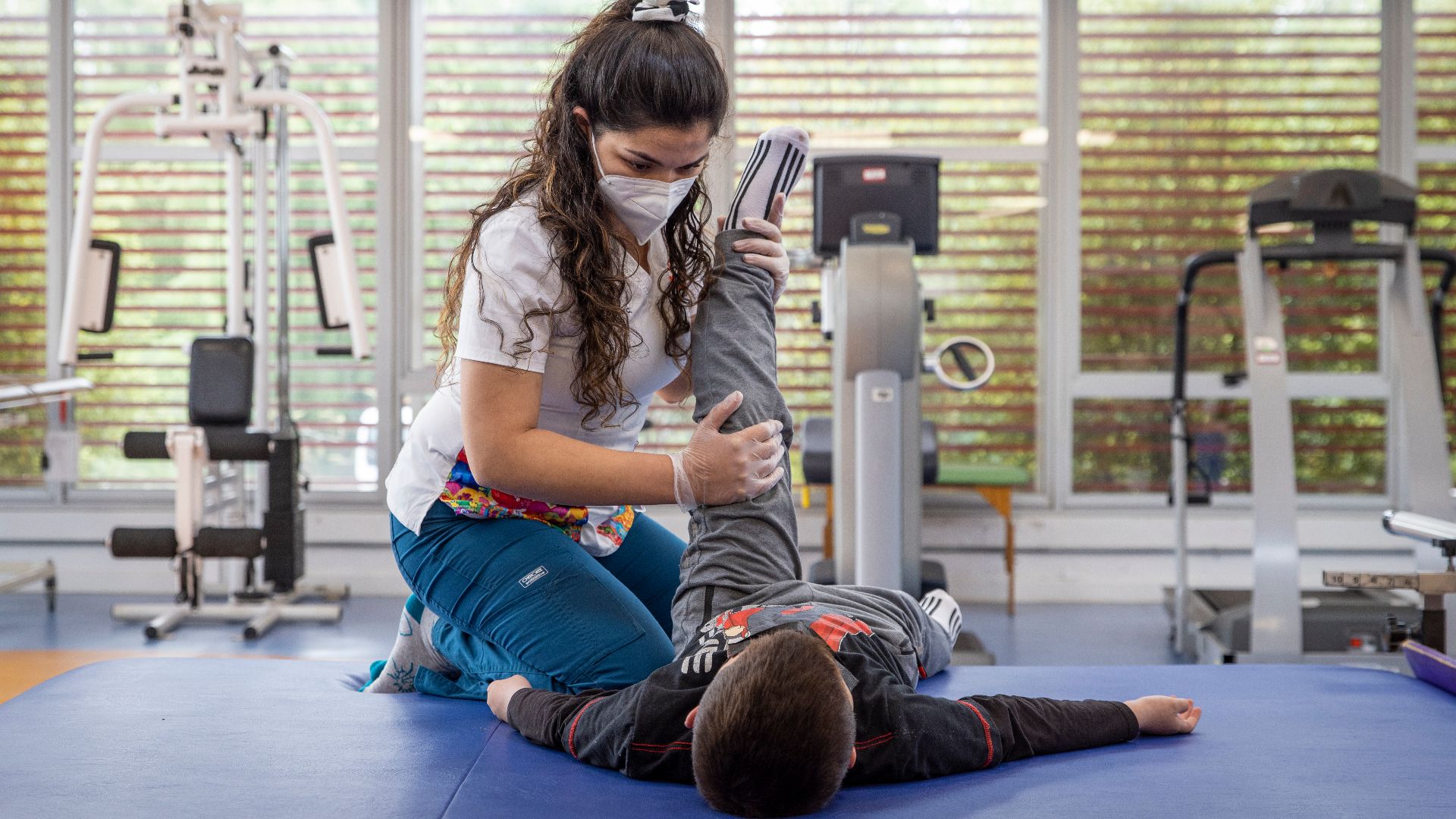 File:Kinesiología Teletón.jpg