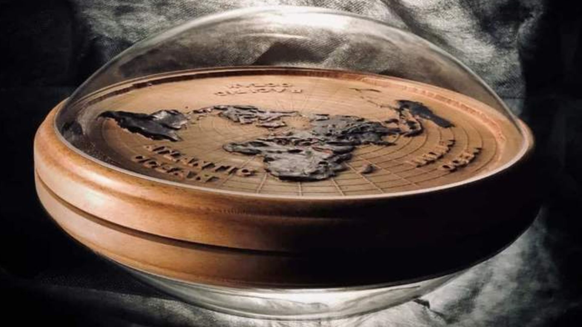 File:Flat Earth model.jpg