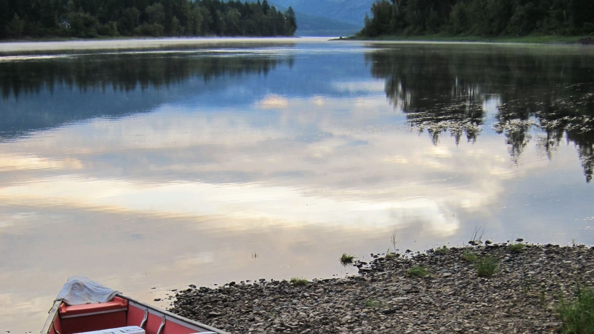 File:Shuswap Lake (15094379387).jpg