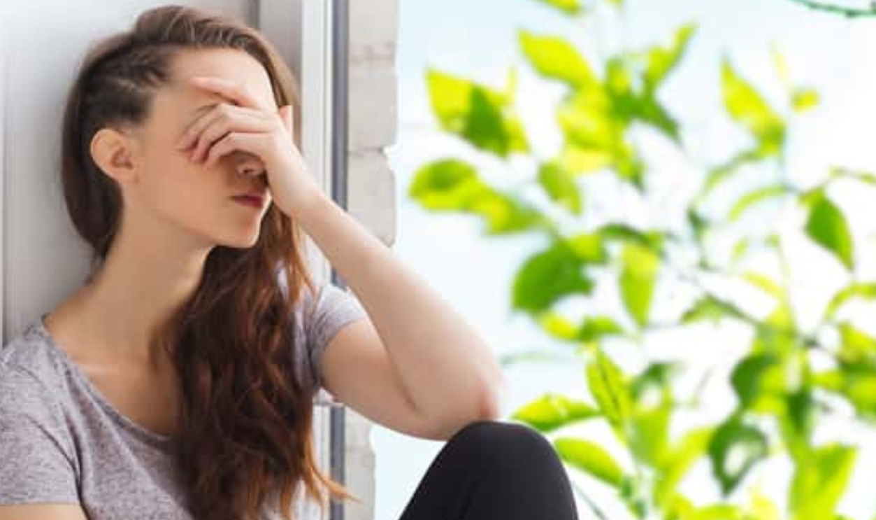 Sad Pretty Teenage Girl, Shutterstock, 372483427